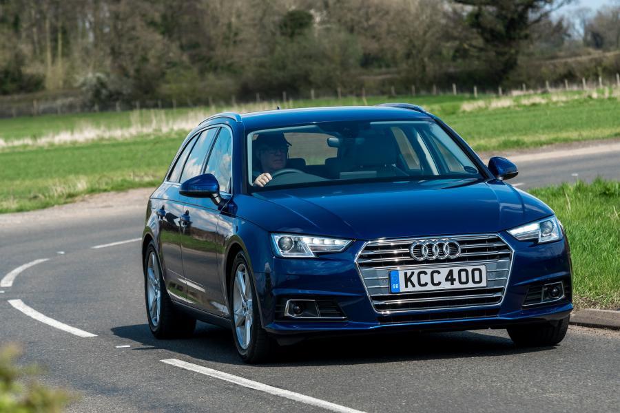  Audi A4 Avant 2.0 TDI (B9) 2016 года  (UK) (фото 2 из 8)